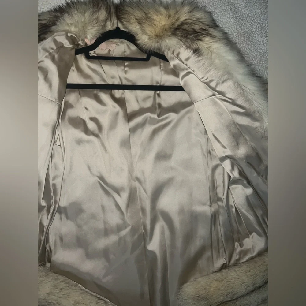 Fox Fur Jacket - Picture 3 of 4